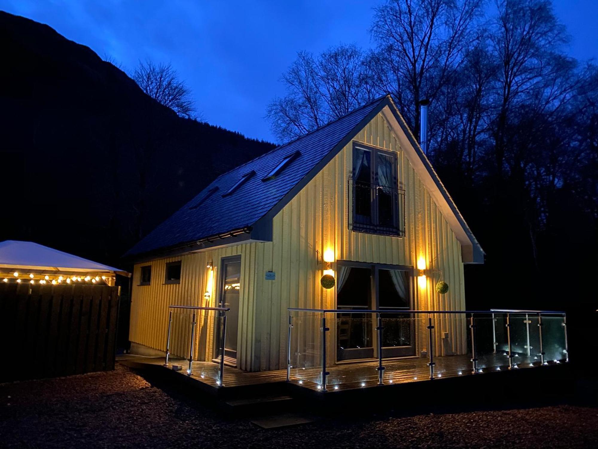 באלאכוליש Bluebell Cottage With Hot Tub מראה חיצוני תמונה