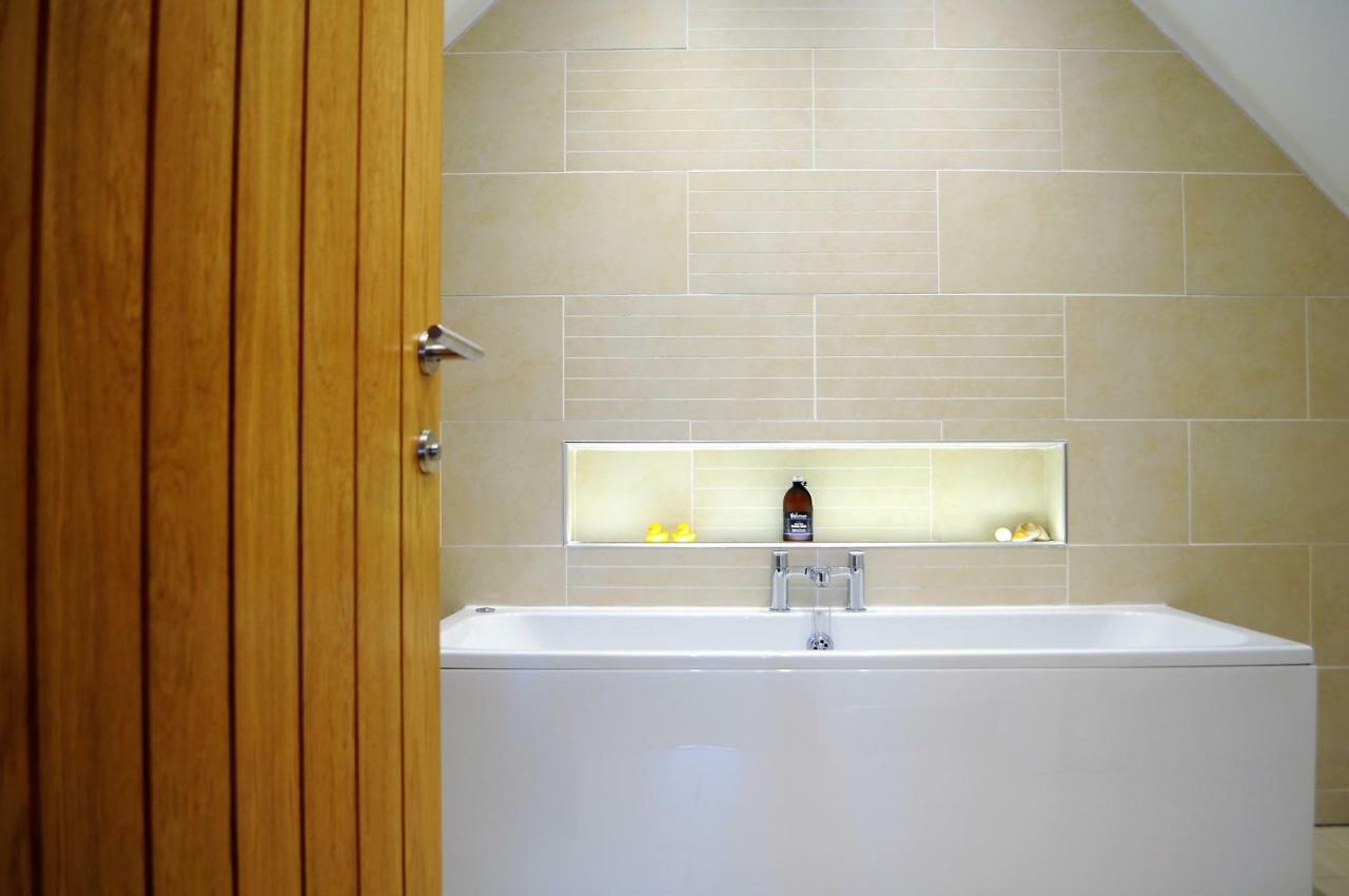 באלאכוליש Bluebell Cottage With Hot Tub מראה חיצוני תמונה