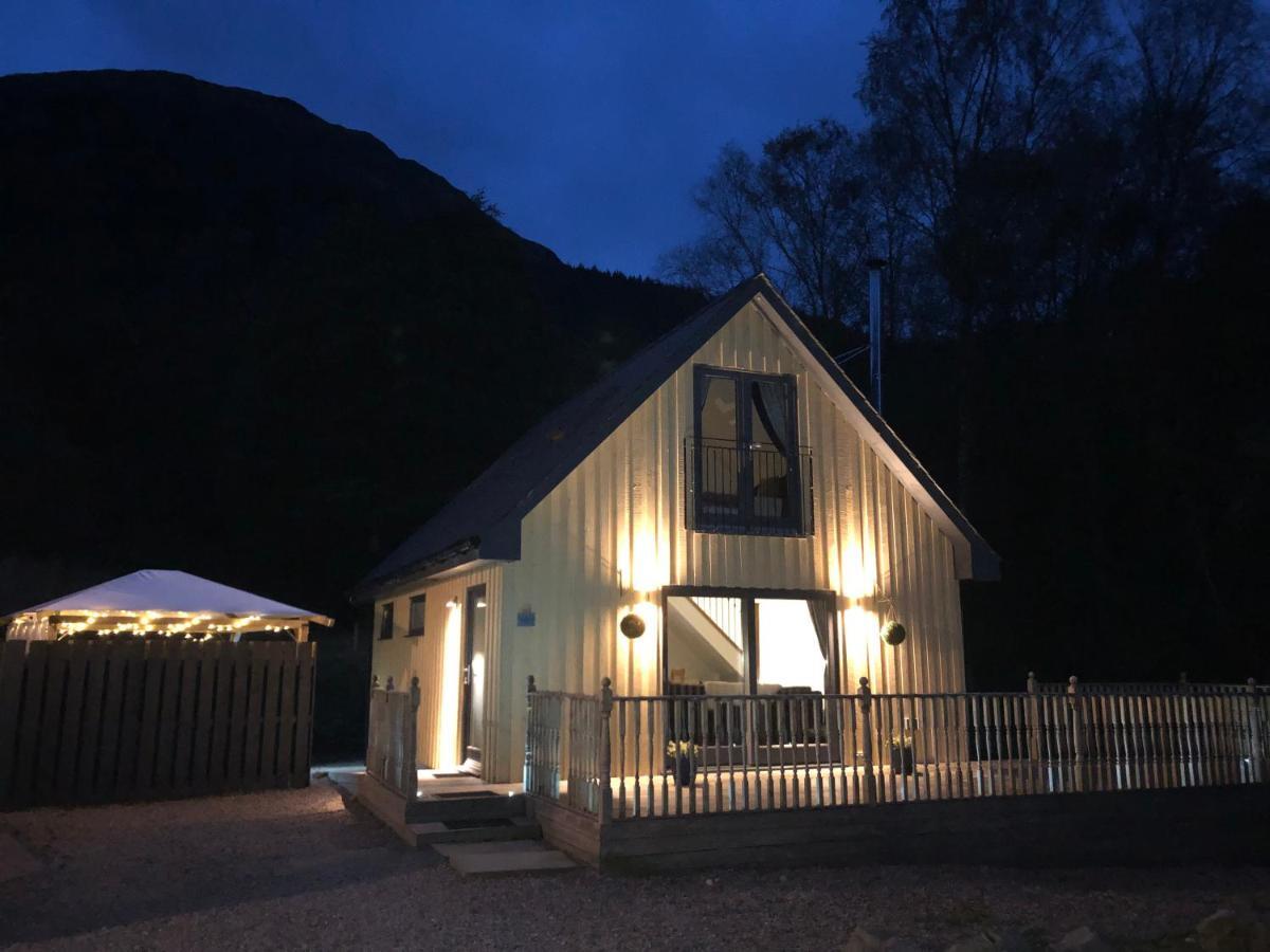 באלאכוליש Bluebell Cottage With Hot Tub מראה חיצוני תמונה
